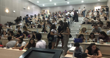 Üniversiteler Nisan’da açılacak mı, ne zaman açılacak? Üniversiteleri Nisanın kaçında açılacak?