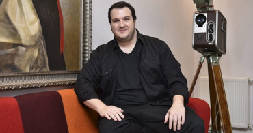 Ünlü Komedyen Şahan Gökbakar 20 Yıl Önceki Fotoğrafıyla Şaşırttı