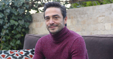Ünlü Oyuncu Ahmet Kural İki Yıldır Aşk Yaşadığı Sevgilisiyle Nikah Masasına Oturmaya Karar Verdi!