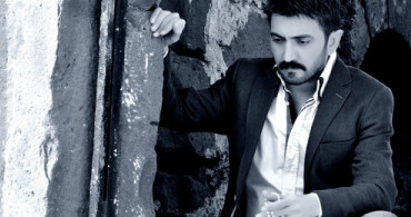 Ünlü Şarkıcı Ferman Toprak Kızının Fotoğrafını Paylaştı