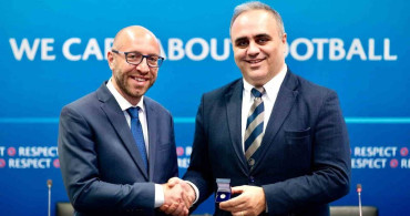Ural Aküzüm'den Amatör Futbol Vurgusu
