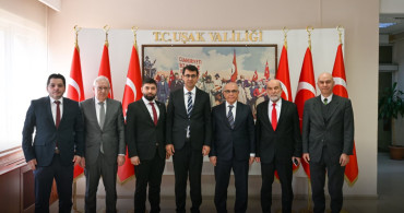 Uşak’ın İleri Gelenleri Vakıf İftarında Bir Araya Geldi