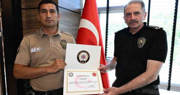 Uşak’ta çarşı ve mahalle bekçisine teşekkür belgesi verildi