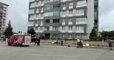 Uşak'ta Kuvvetli Fırtına Hayatı Olumsuz Etkiledi
