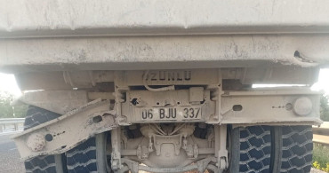 Uşak’ta motosiklet kamyona arkadan çarptı: 1 ölü