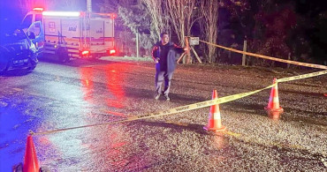 Uşak'ta Şiddetli Yağış Yol Çökmesine Neden Oldu