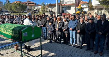 Uşak'ta Trafik Kazasında Hayatını Kaybeden Çift Toprağa Verildi