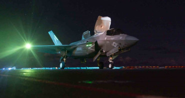 USS Tripoli Orta Doğu'ya Ulaştı