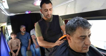 Uzman çavuşluğu bırakıp mobil berberlik girişimine başladı