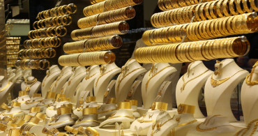 Uzmanlardan altını olanlara uyarı: Fiyatlarda beklenmeyen düşüş! 25 Kasım 2023 altın fiyatları