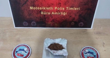 Uzunköprü'de Okul Önünde Uyuşturucu Operasyonu: İki Gözaltı