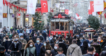 Vaka sayıları düşüyor fakat ölenler artıyor: Koronavirüs vakalarında son durum korkuttu! Ölüm sayısı 100 bine ulaştı