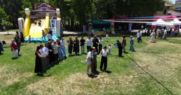 Vakıflar Genel Müdürlüğü 100 öğrenci ve ailelerine geleneksel piknik programı düzenledi