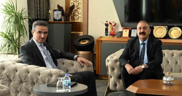 Vali Aydın Baruş, Palandöken Belediye Başkanı Muhammet Sunar'ı ziyaret etti