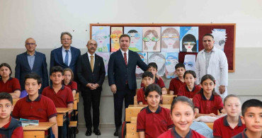 Vali Aydoğdu, Öğrenci Ziyaretlerine Devam Ediyor