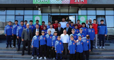 Vali Çiçek’ten Gençlik ve Spor İl Müdürlüğü’ne ziyaret