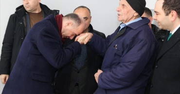 Vali Serdengeçti Şehit Ailesine Yeni Ev Sözü Verdi