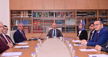 Vali Varol, İl Müftülüğü'nde yürütülen hizmetler hakkında bilgi aldı