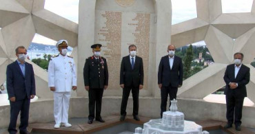 İstanbul Valisi 15 Temmuz Şehitlerini Andı