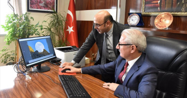 Van Bölge Adliye Mahkemesi Başkanı Emirşah Baştoğ, AA'nın Oylamasına Katıldı