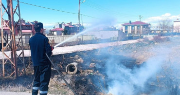 Van Edremit’te Anız Yangını Kontrol Altına Alındı