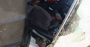 Van-Erciş kara yolunda minibüs kazası: 3 yaralı