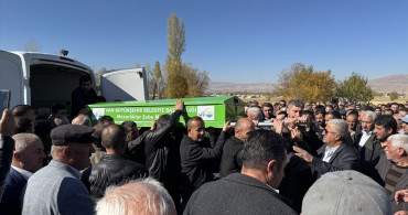 Van-Hakkari Kara Yolundaki Trafik Kazasında Üzücü Kaybı Yaşandı