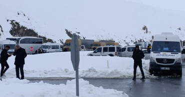 Van-Hakkari Karayolunda Çığ Felaketi