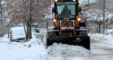 Van ve Hakkari'de Kar Sebebiyle Ulaşım Sorunları