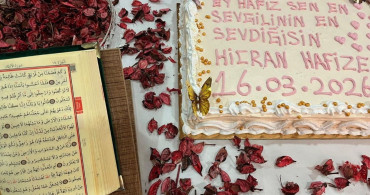 Van YYÜ'de Hafızlık İkazet Töreni: Taç Takma Heyecanı