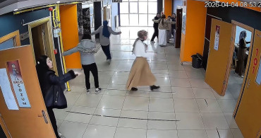 Van'da 5.2 Büyüklüğünde Deprem Korku Dolu Anlar Yaşattı