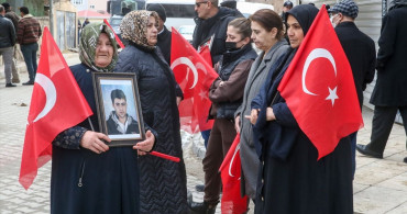 Van'da Aileler Evlat Nöbeti Devam Ediyor