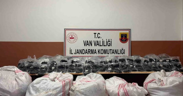 Van’da Gümrük Kaçağı Malzeme Ele Geçirildi