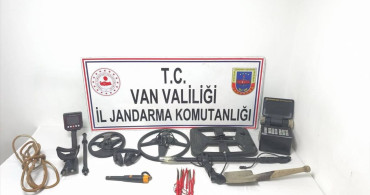 Van'da Kaçak Kazı Operasyonu: 3 Kişi Suçüstü Yakalandı