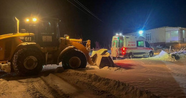 Van'da Kapanan Yollar Sağlık Ekibi İçin Açıldı