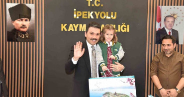 Van'da Kitap Okuma Yarışmasında Dereceye Giren Öğrenciler Ödüllendirildi