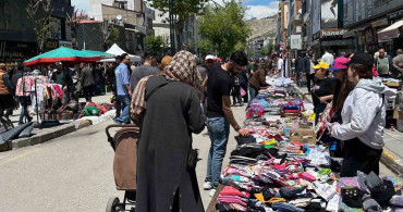 Van'da Kurban Bayramı Yoğunluğu: Caddeler Canlandı