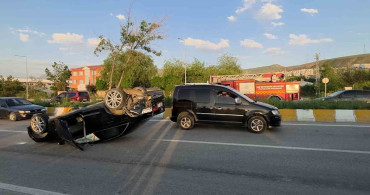 Van'da Trafik Kazası: İki Yaralı