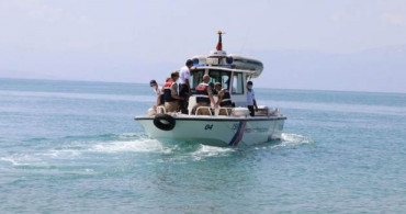 Van Gölü'nde Kaybolan Teknede 1 Kişinin Cansız Bedenine Ulaşıldı