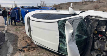 Van'da Zincirleme Trafik Kazası: 4 Askeri Personel Yaralı