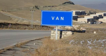 Van'daki Şehir Tabelası Yalınlaştırıldı!