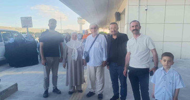 Van'dan İlk Hac Kafilesi Memleketine Döndü