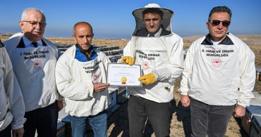 Van'ın Balı Azerbaycan'da Altın Bal Ödülünü Kazandı