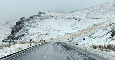 Van'ın Yüksek Kesimlerinde Kar Yağışı