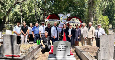Vecihi Hürkuş kabri başında anıldı