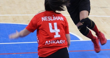 Veteran Kadın Hentbolcular Gençlere İlham Veriyor