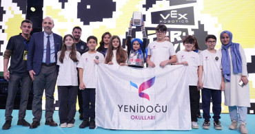VEX Robotics Türkiye Şampiyonası'nda Çifte Başarı