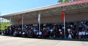 Vezirköprü MYO'da mezuniyet coşkusu