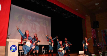 Vezirköprü'de Türk halk oyunları gösterisi yapıldı