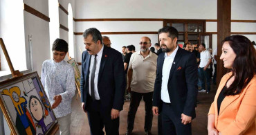 Vezirköprü'de yıl sonu karma resim sergisi açıldı
